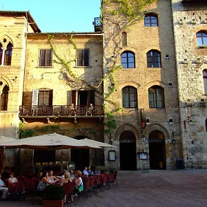 La Cisterna San Gimignano