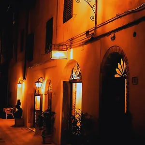Alojamento de Acomodação e Pequeno-almoço Il Pino, San Gimignano